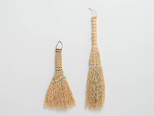 いぐさホウキ中小